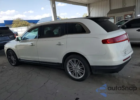 2013 Lincoln Mkt z USA, uszkodzony, nr VIN 2LMHJ5AT6DBL50761